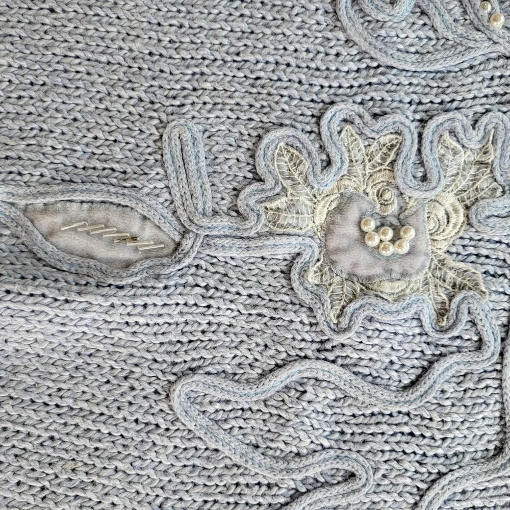 Dana Scott Vintage Floral Applique Pearl Beaded Sweater Blue Ramie Blend Small